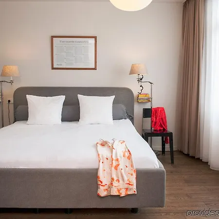Townhouse & Hotel