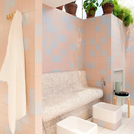 Hotel Townhouse & 4*